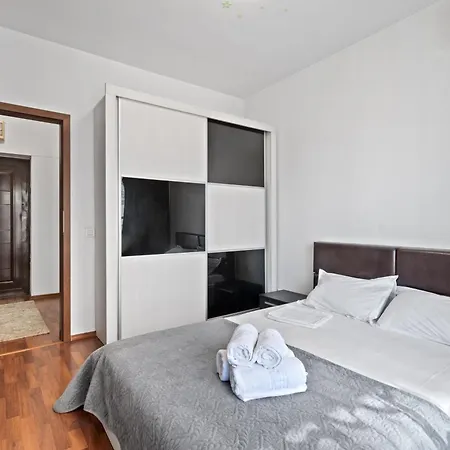 Apartment Dreamhouse Titan - Rasarit De Soare Bukarest