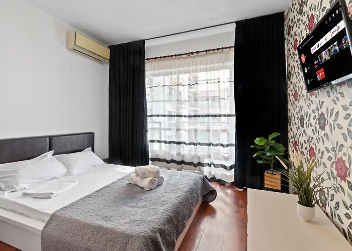 Dreamhouse Titan - Rasarit De Soare アパート ブカレスト